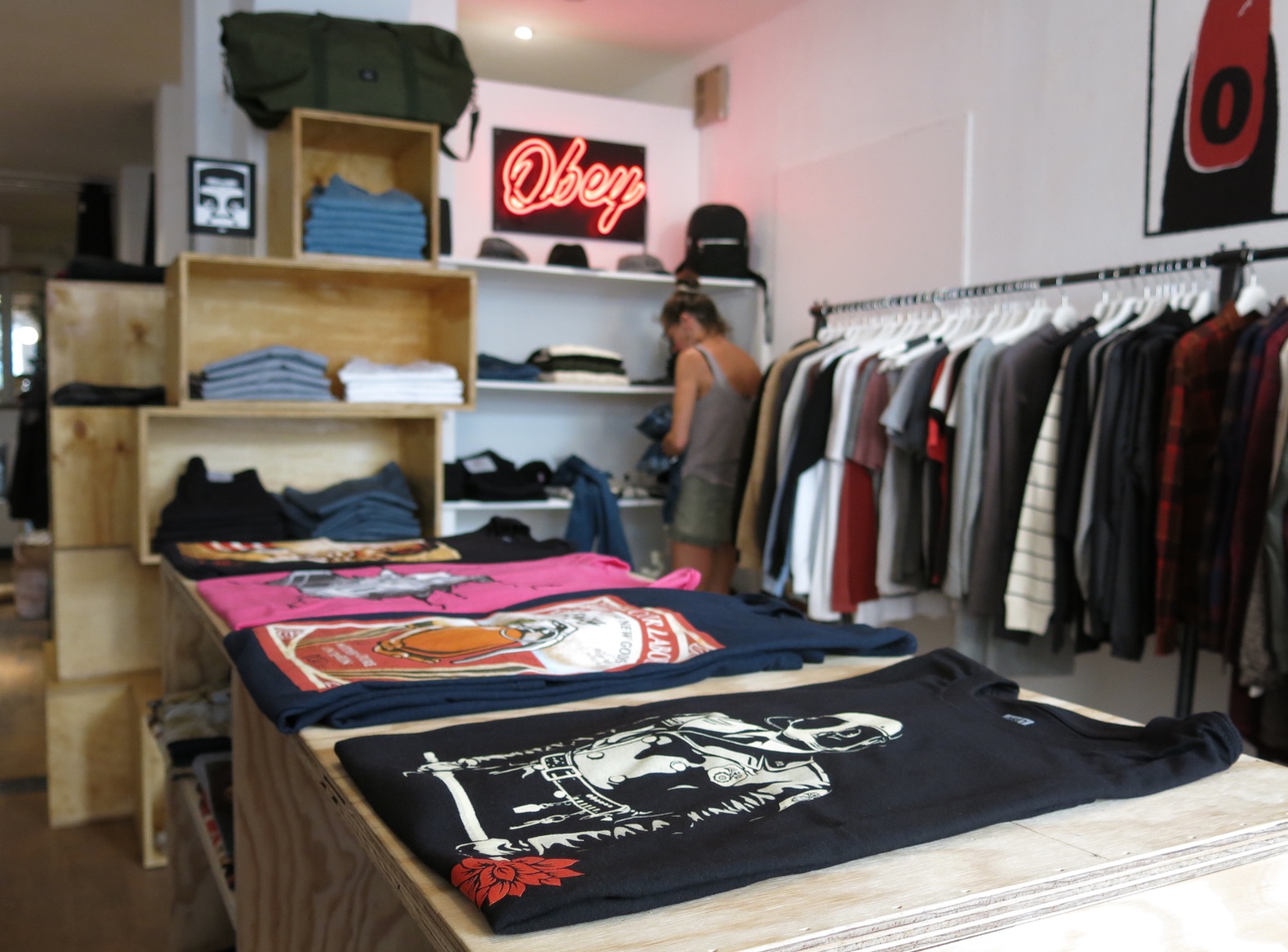 pop up store obey