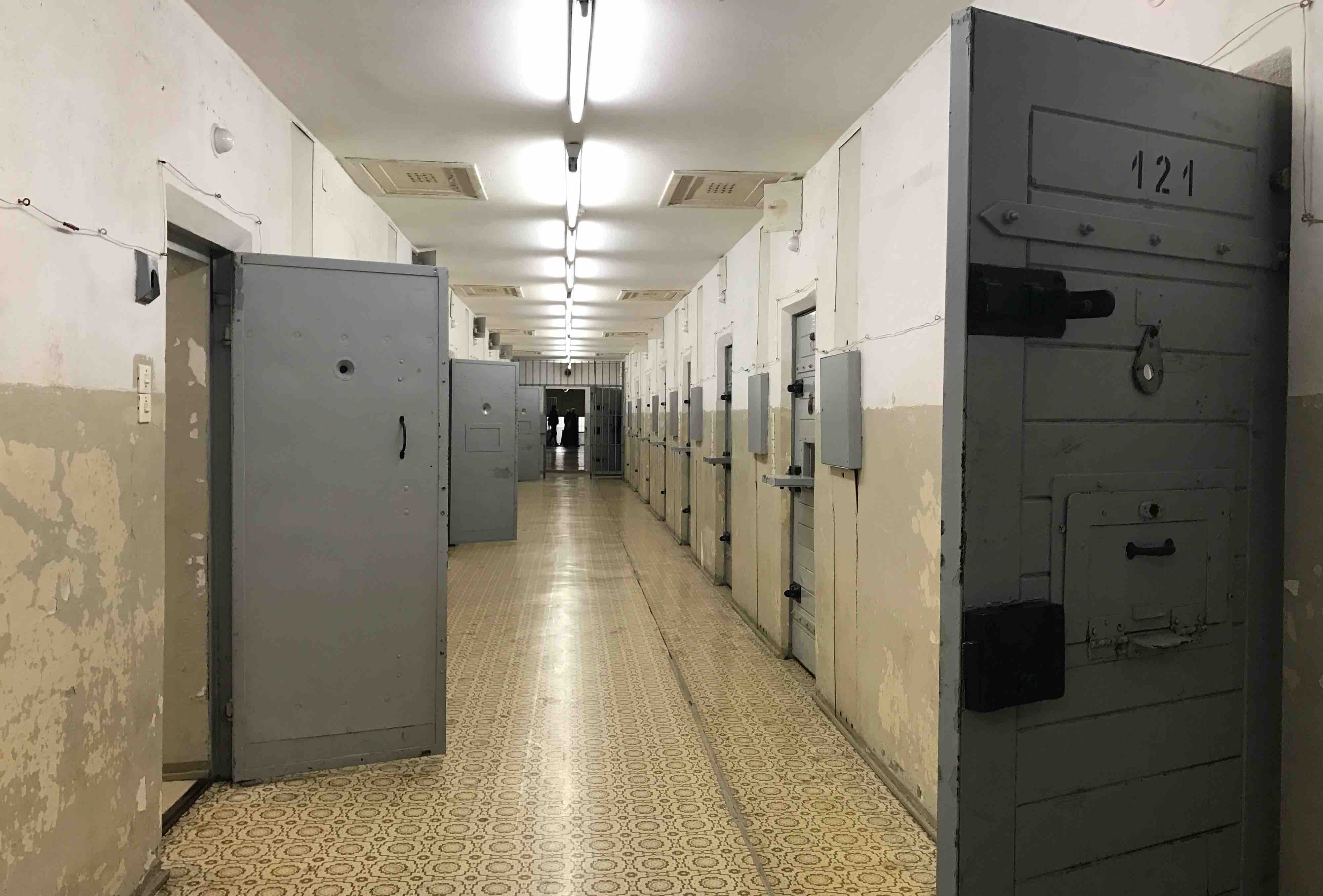 prison-berlin-stasi-la-revue-y-2